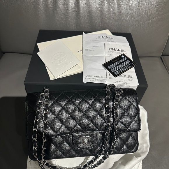 Chanel Medium Double flap - Picture 1 of 17